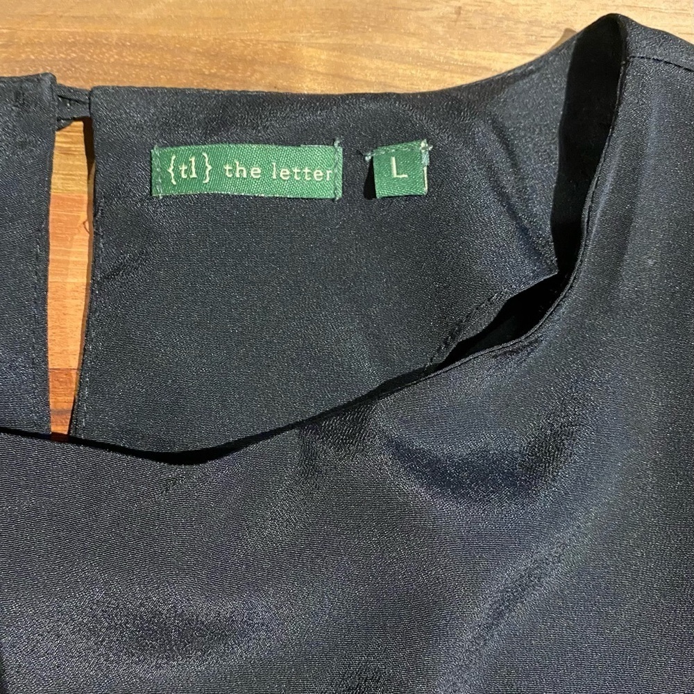 Anthropologie The Letter Black Fringe Top, size L - Picture 3 of 7